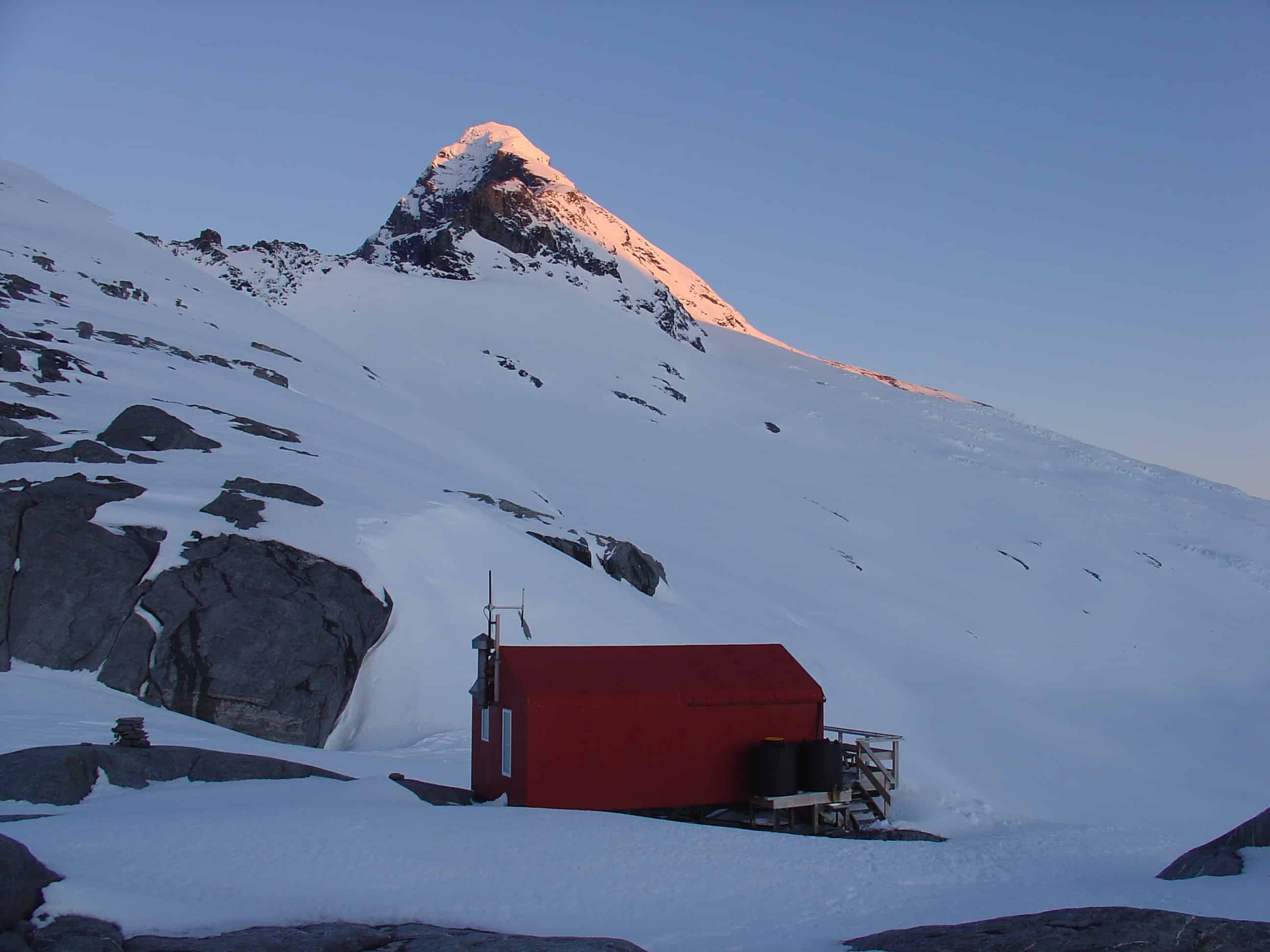 Colin Todd Hut Mount Aspiring