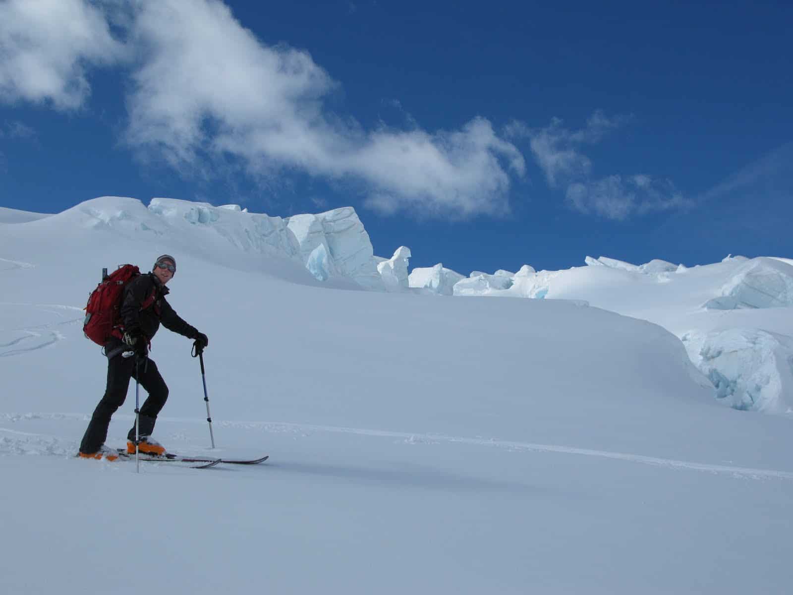 WÄnaka Mountain Guides - Glacier Ski Touring Crevasse Rescue