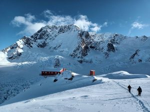 WÄnaka Mountain Guides - Plateau Hut Experience
